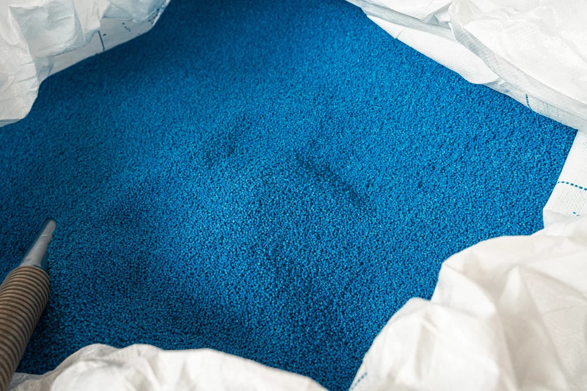 Granulo blu per guaine